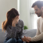 Jakie mogą być sygnały zdrady w związku?